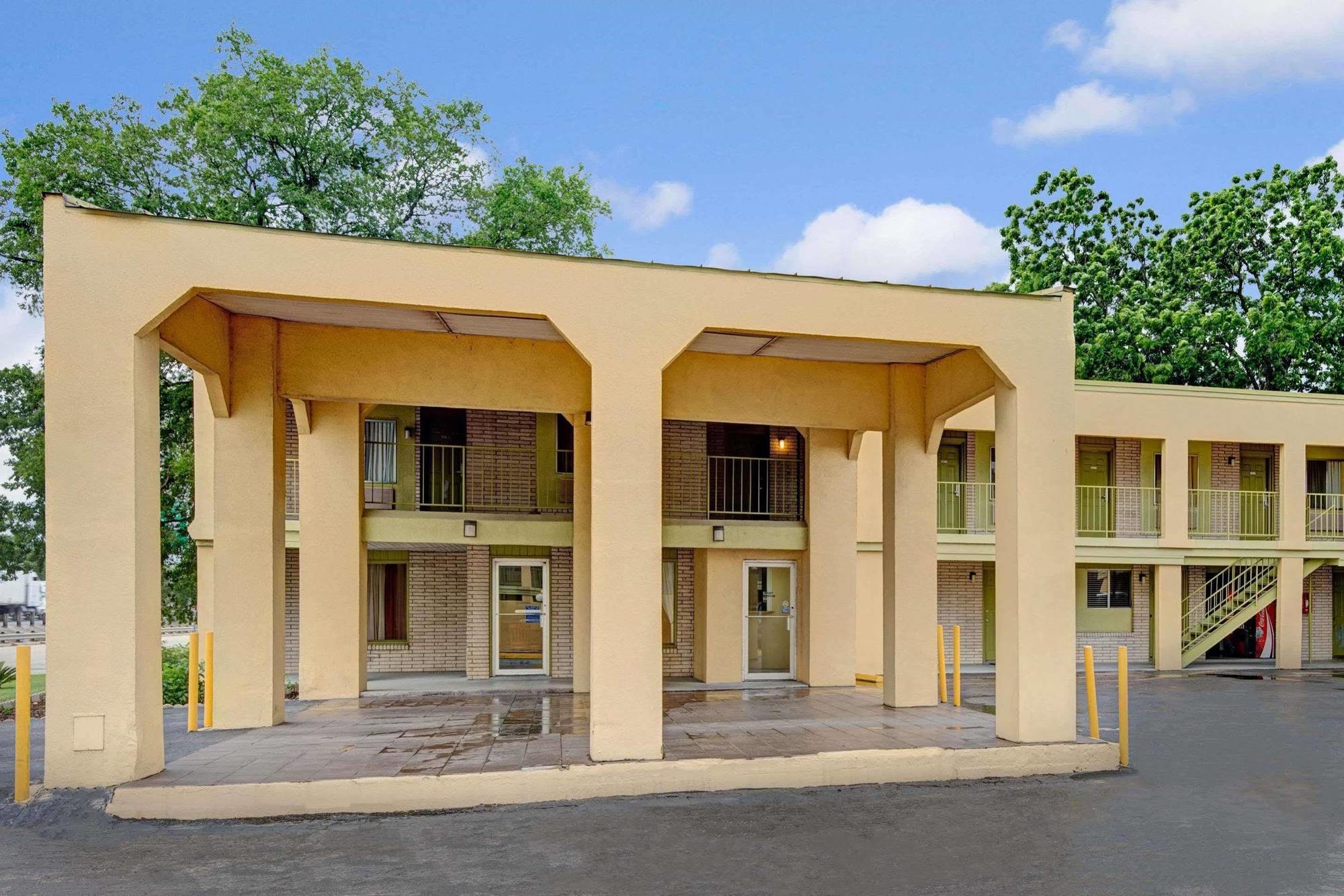 White Rock Inn Сан Маркос Екстериор снимка